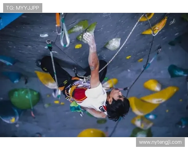 重庆攀岩队在世界街舞大赛中的灵活性表现引发热议与赞赏