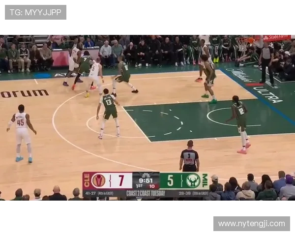 哈登在篮网对阵雄鹿的比赛中精彩得分表现回顾与分析