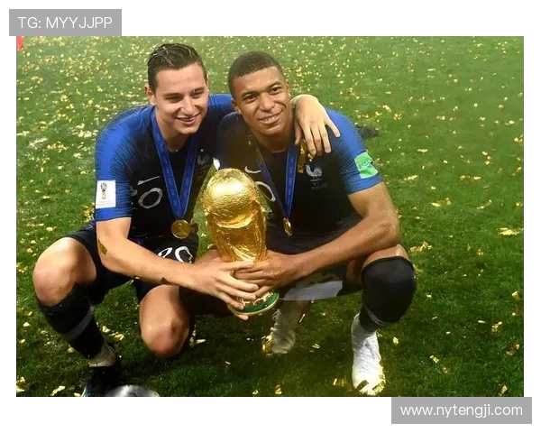 姆巴佩领衔新一代足球巨星崛起,未来赛场的无限可能与挑战